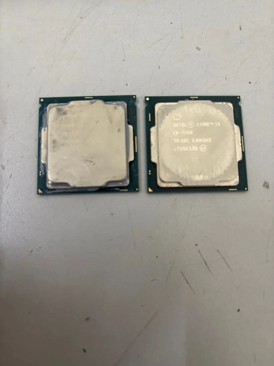 2 Processadores Intel I3-7100 sr35c 3.90ghz