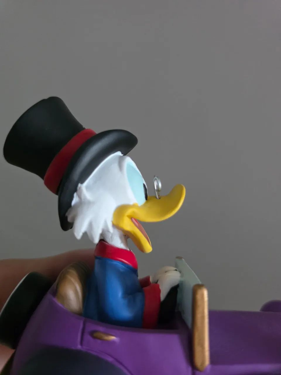 Estátua Tio Patinhas Enesco Disney - Foto 5