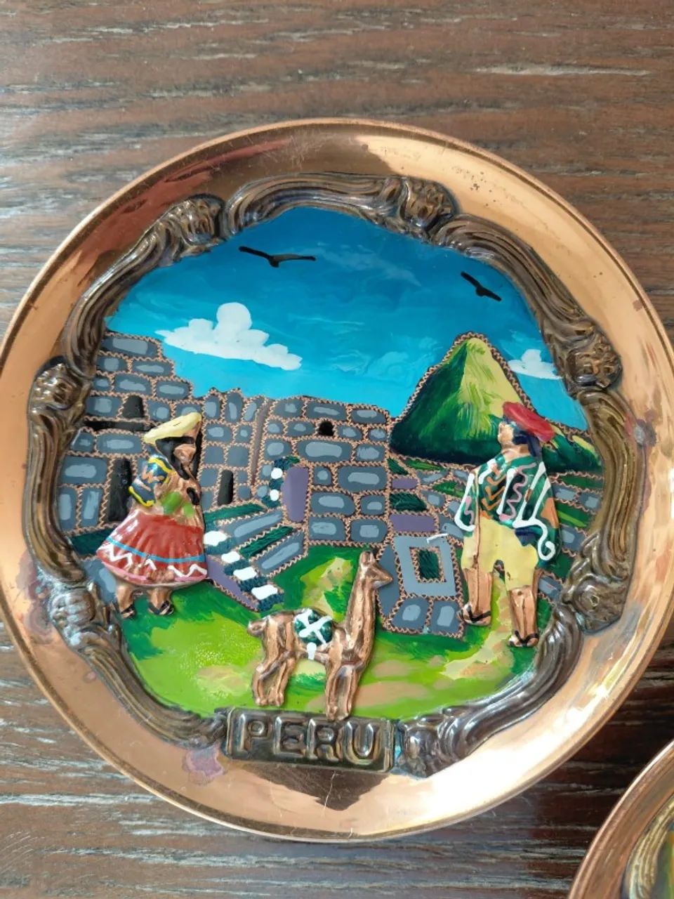Pratos decorativos peruanos, retratando cenas tradicionais peruanas. - Foto 5