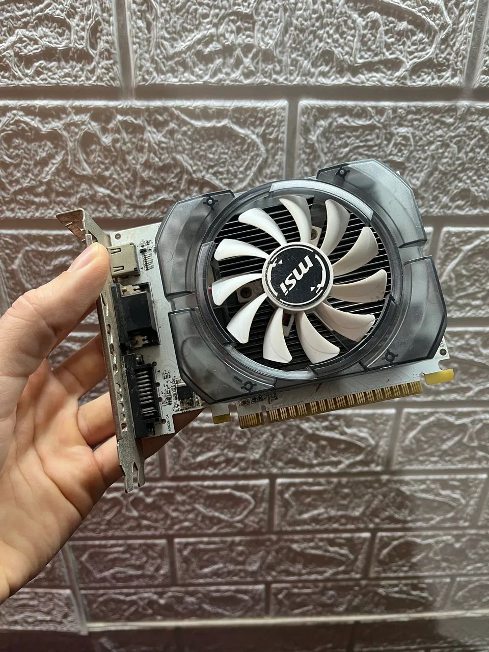 Placa de vídeo GT 730 2gb GDDR3