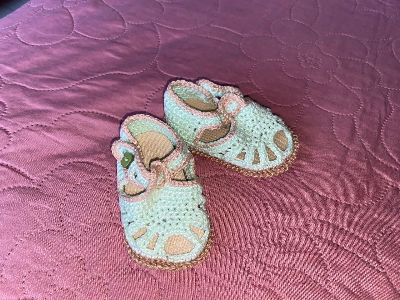 Sandália de crochê para bebês - Foto 3