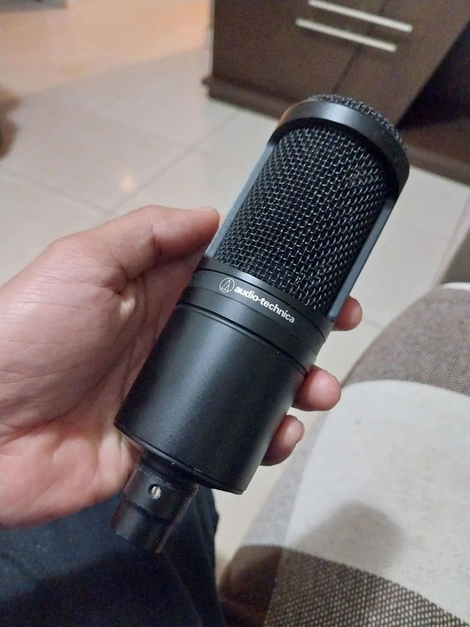 Microfone condensador AT2020 - Foto 4