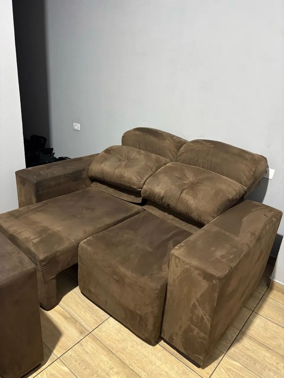 Vendo Sofá Retrátil e Reclinável de 2 e 4 lugares  - Foto 4