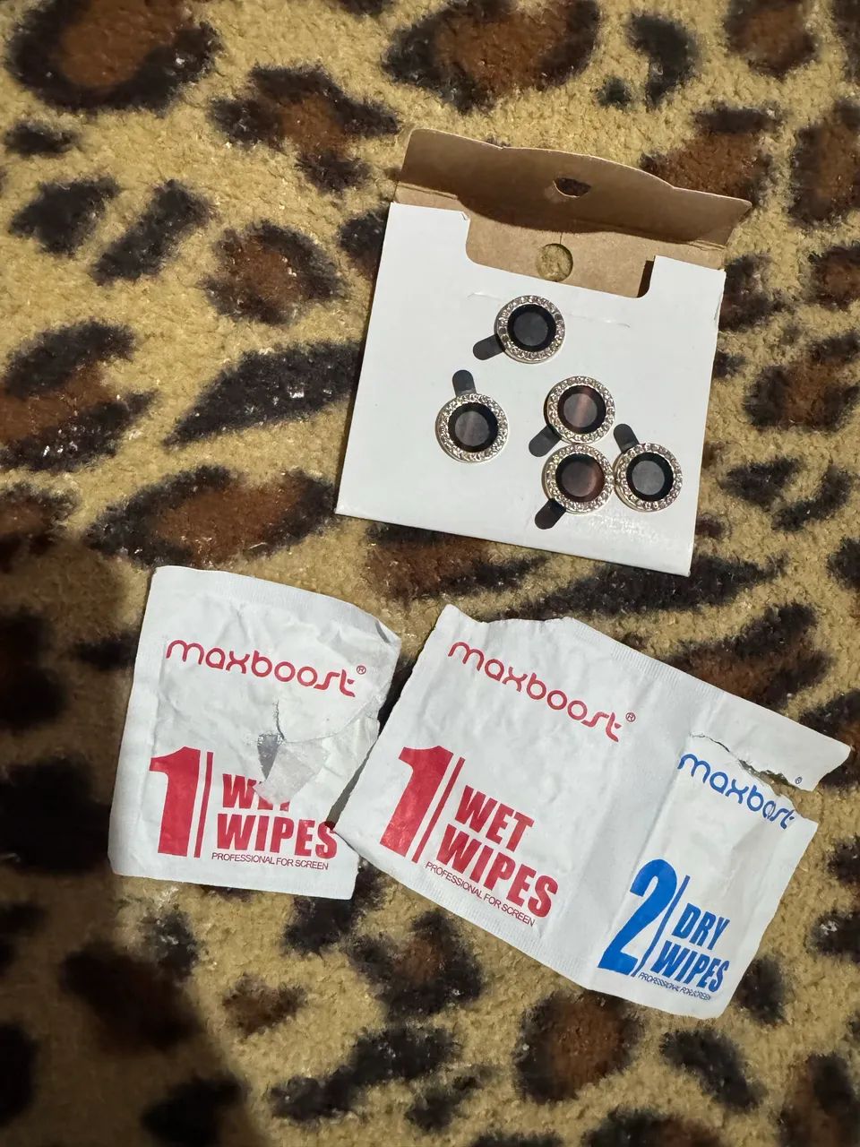 Capas lentes câmera para iPhone promax e carregador