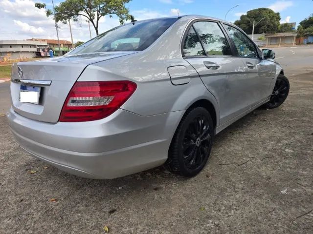 Mercedes-Benz C-180 CGI Classic 1.8 16V 156cv Aut. 2012