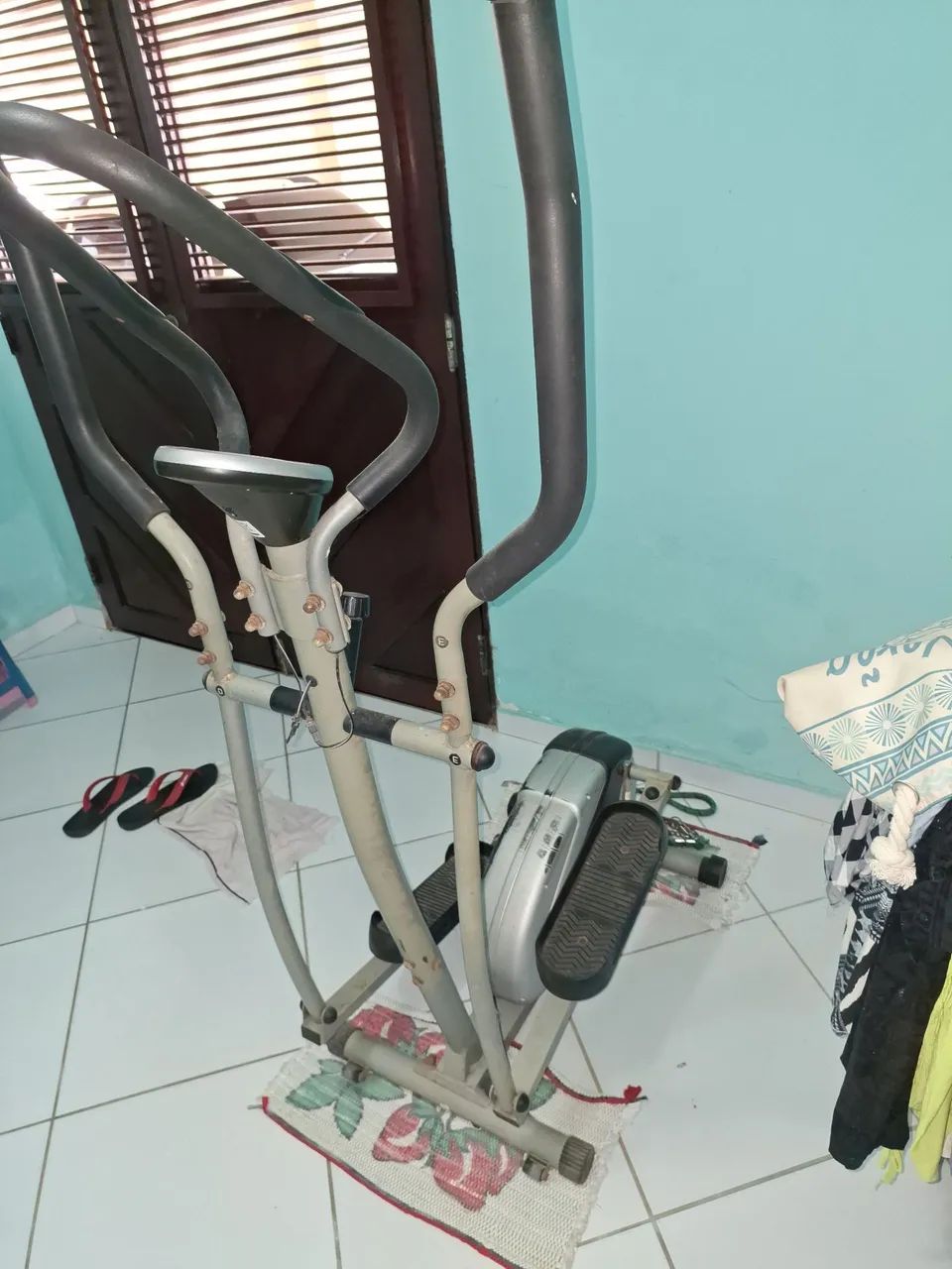 Aparelho Elíptico em ótimo estado barato 