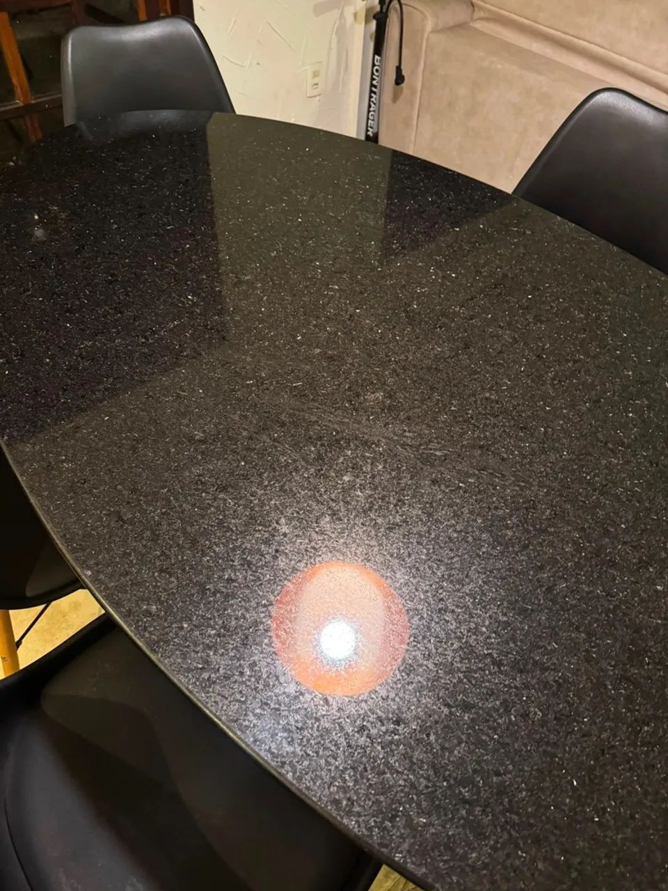 Mesa Mármore (Granito) e 6 cadeiras - Foto 4
