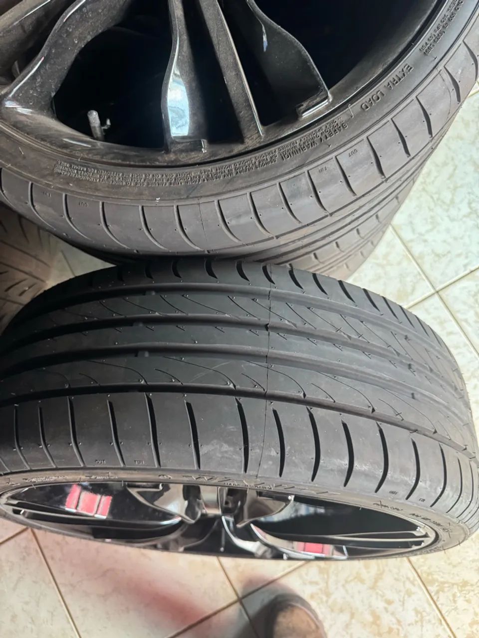 Rodas e pneus 