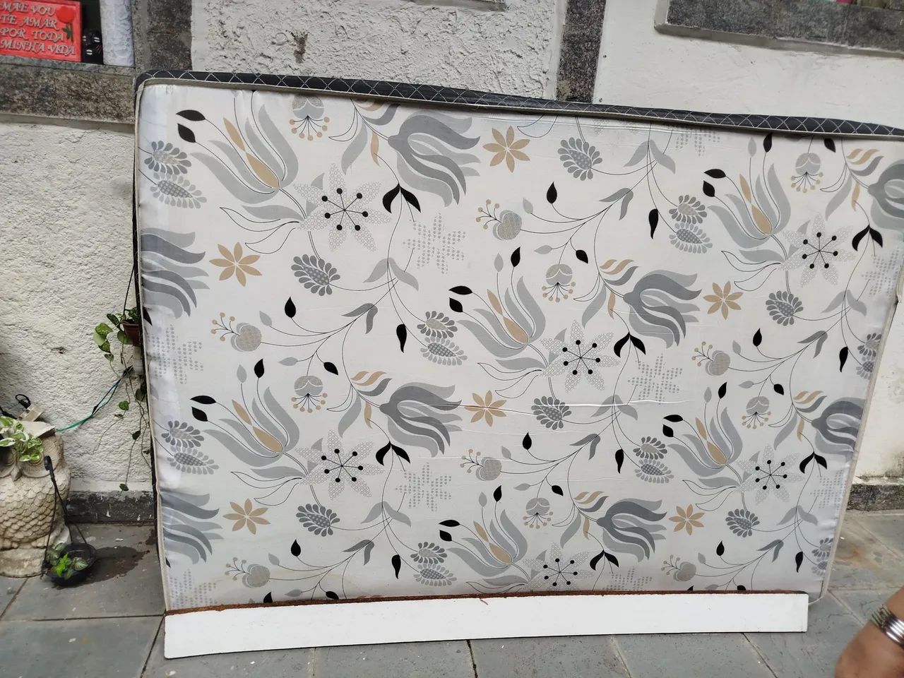 Cama box usada em bom estado