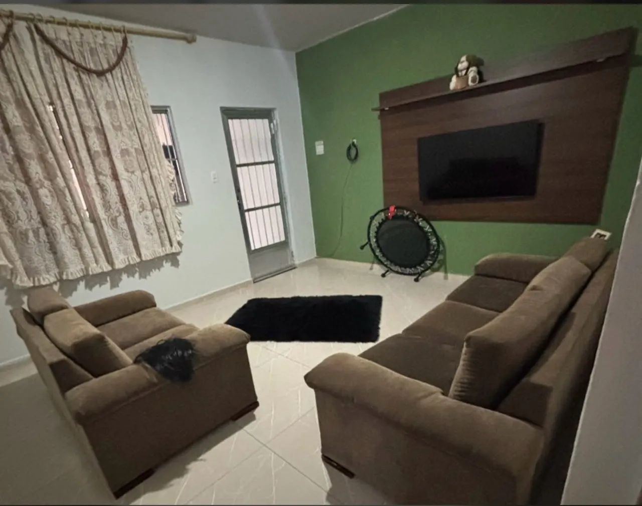 Vendo  sofá e painel 