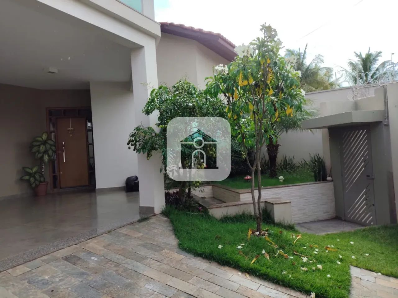 Casa sobrado para locação no bairro Morada Colina - Foto 2