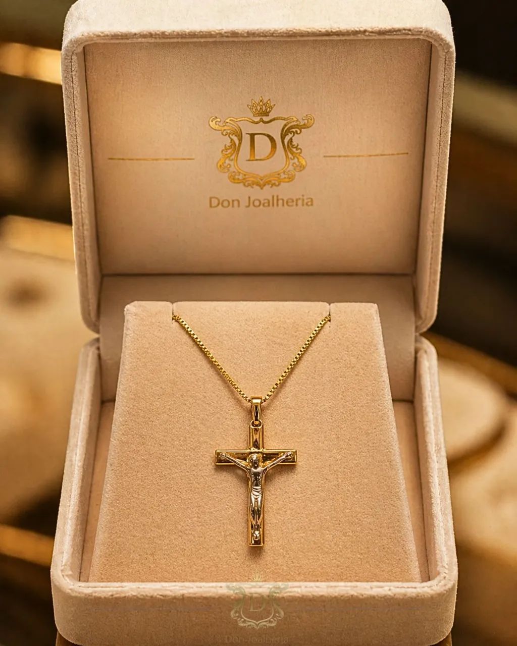 Conjunto Piastrine 2 Tons com Crucifixo em Ouro 18K 750