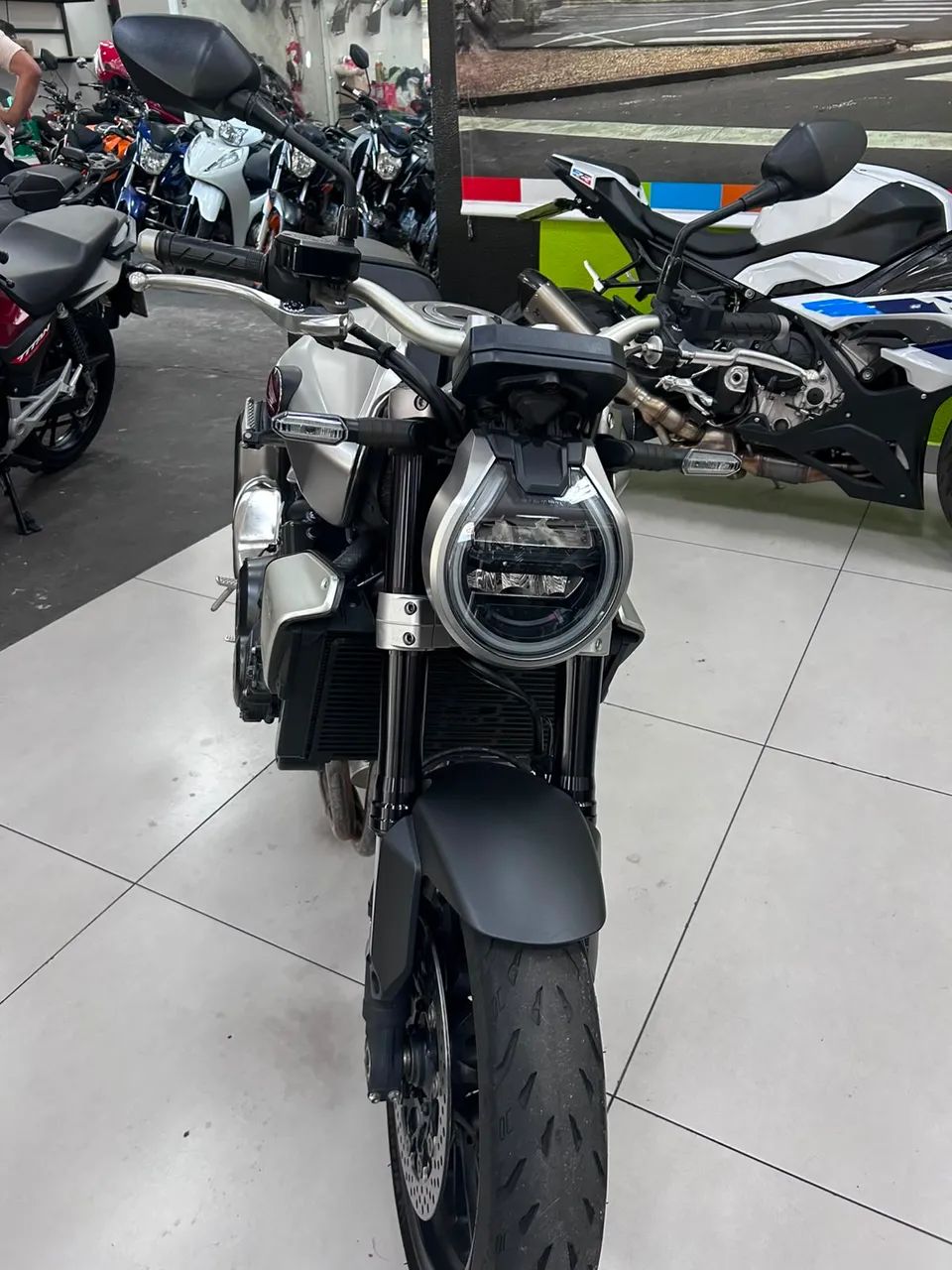 HONDA CB 1000R ABS - Foto 3