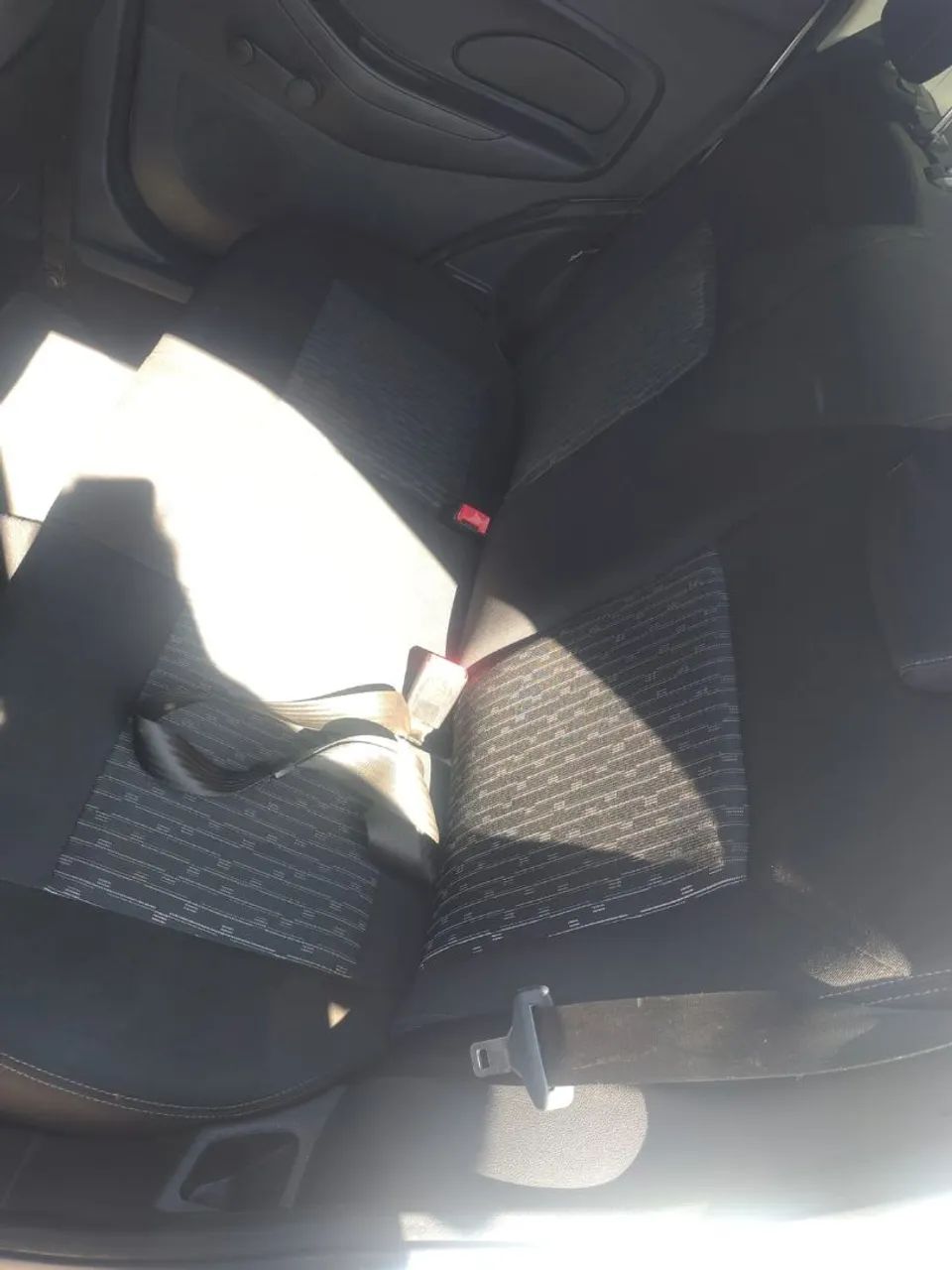 Ford KA+ Sedan 1.5 16V Flex 4P 2015 - Foto 4