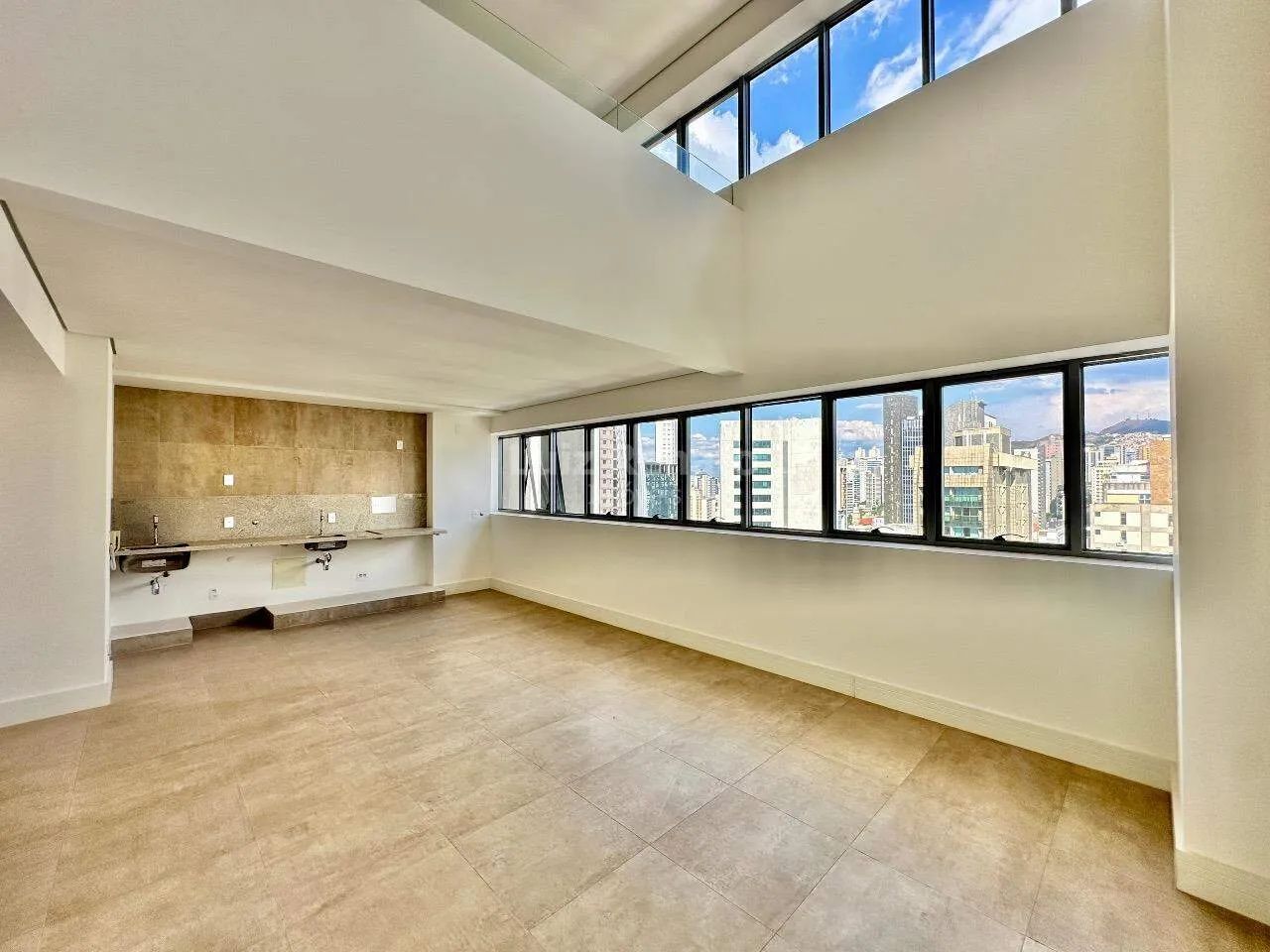 Apartamento com 1 quarto e 2 vagas à venda na Savassi