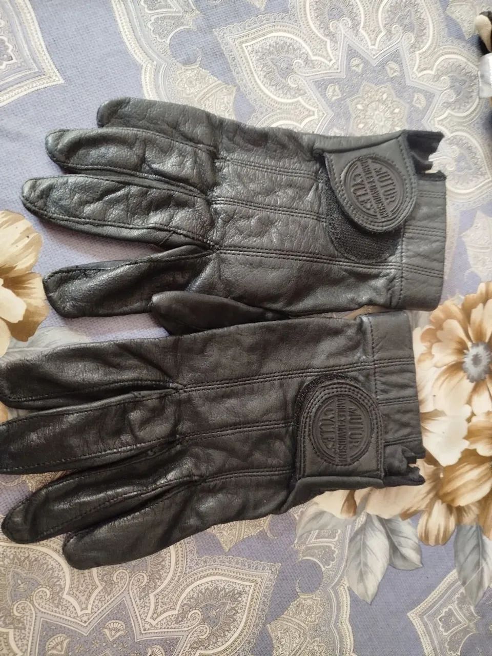 Luvas feminina de couro 150$ - Foto 3