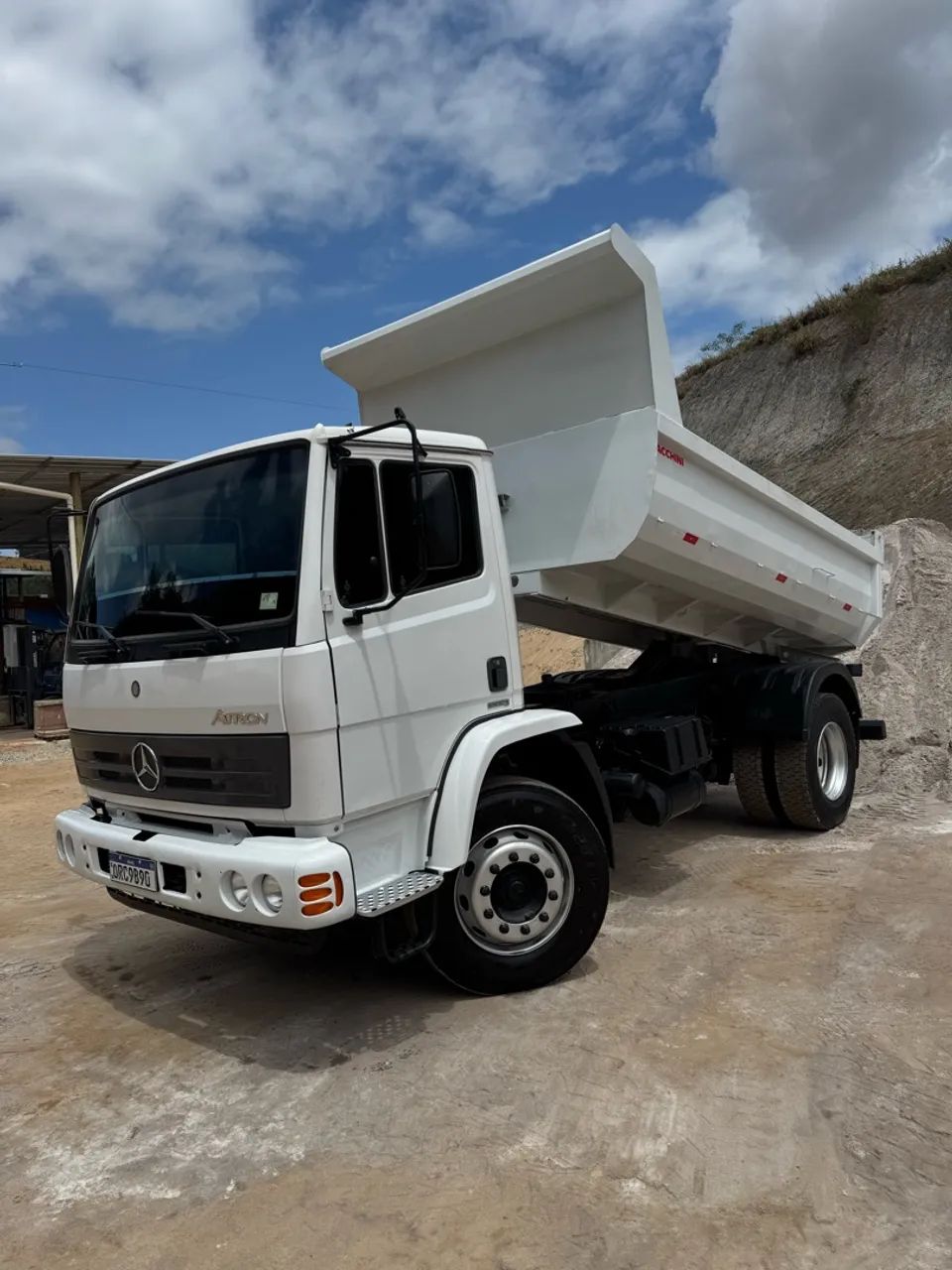 MB Atron 1719 Cacamba 2013