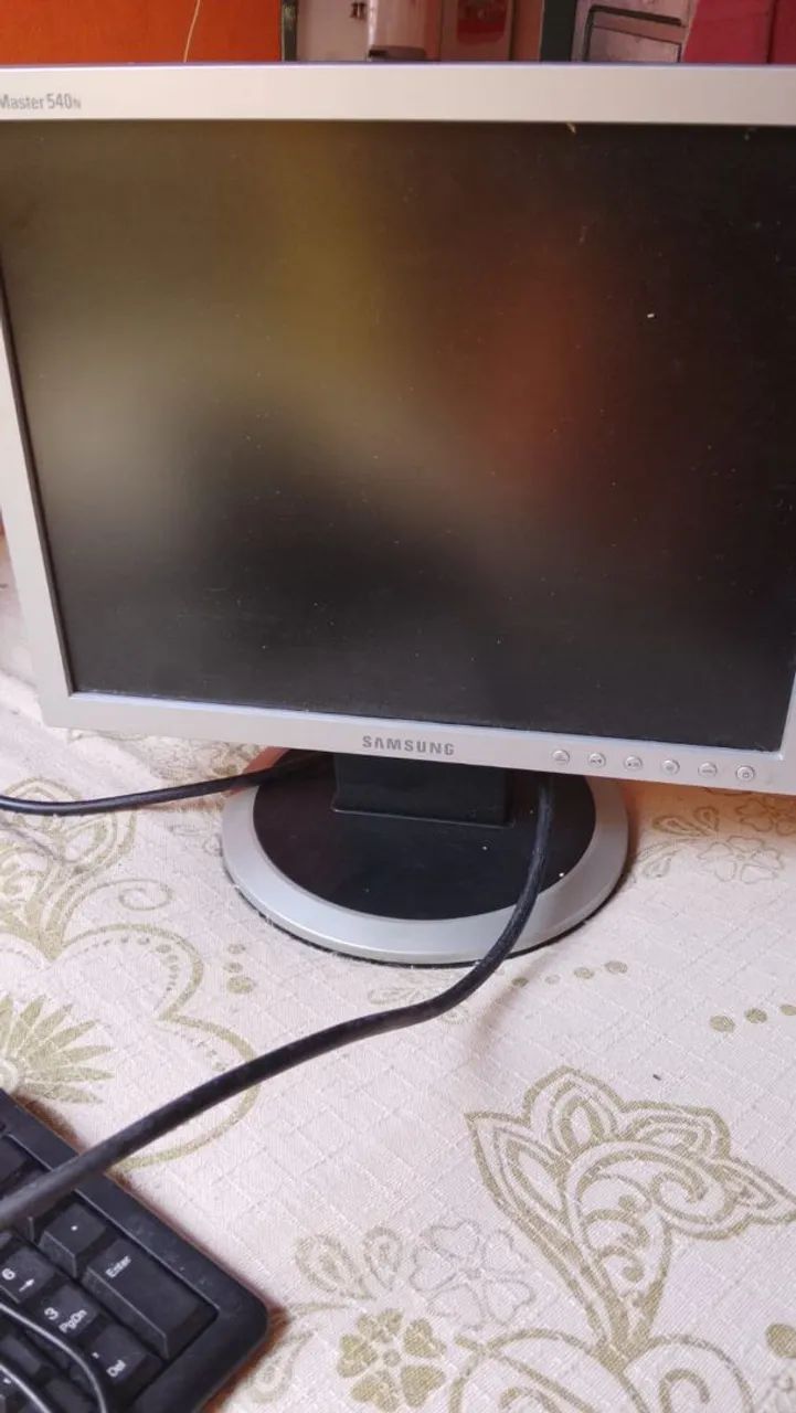 Monitor LCD Samsung syncmaster 540n 15 polegadas  - Foto 2