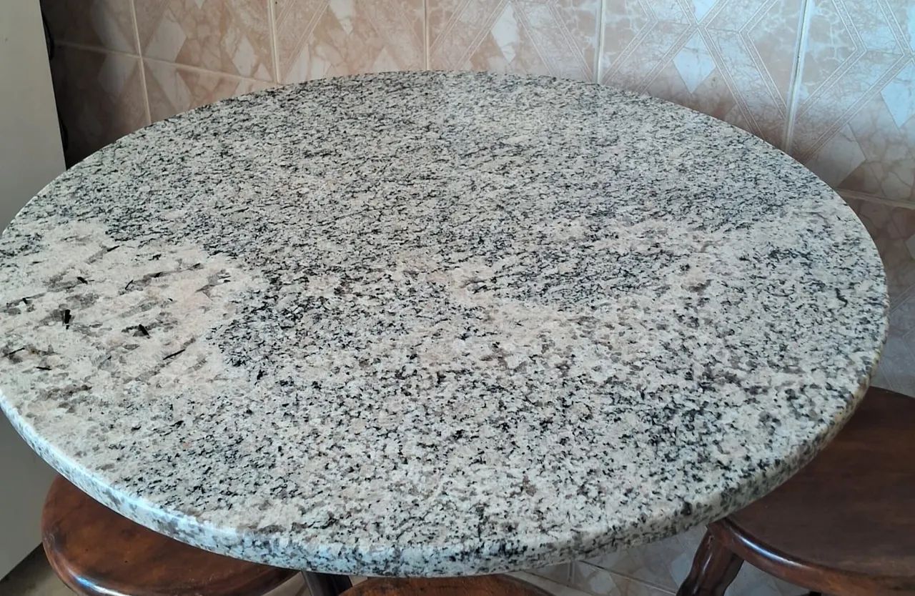 TAMPO EM PEDRA GRANITO