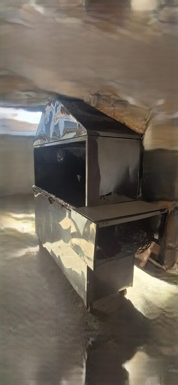Máquina de Assar Frango na Brasa
