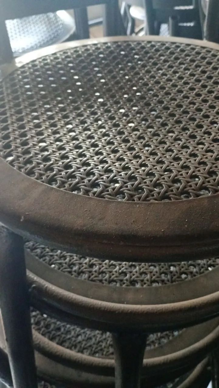 Cadeiras metal com assento plástico reforçado  - Foto 4