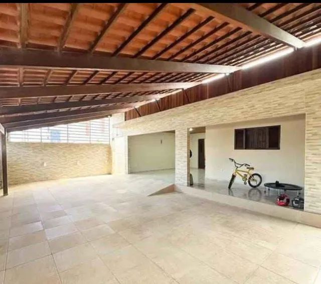 Casa com 2 Quartos, Sala Ampla e Confortável