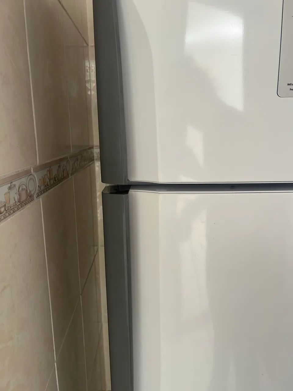 Geladeira PRATICAMENTE NOVA - Foto 3