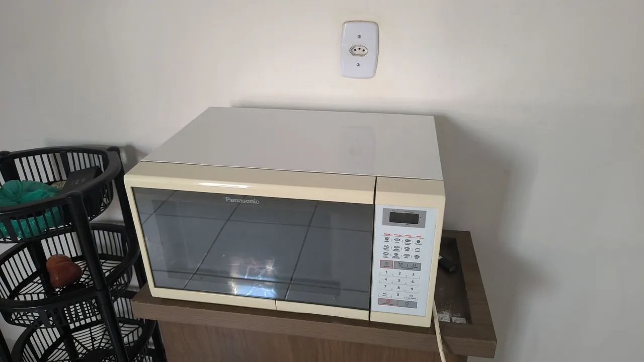 Microondas bem conservado 