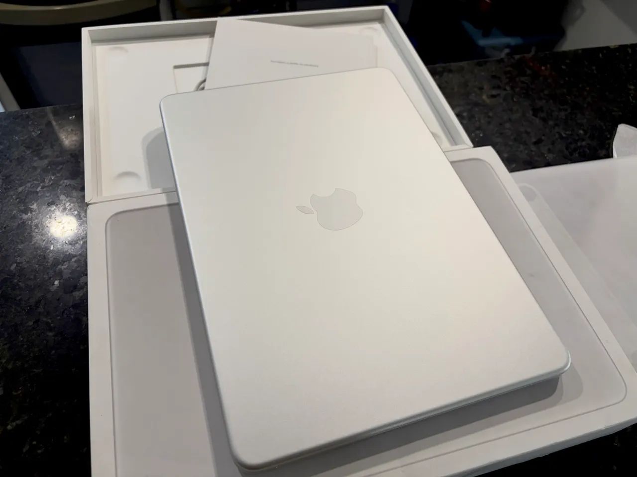 MacBook Neo  - Foto 2