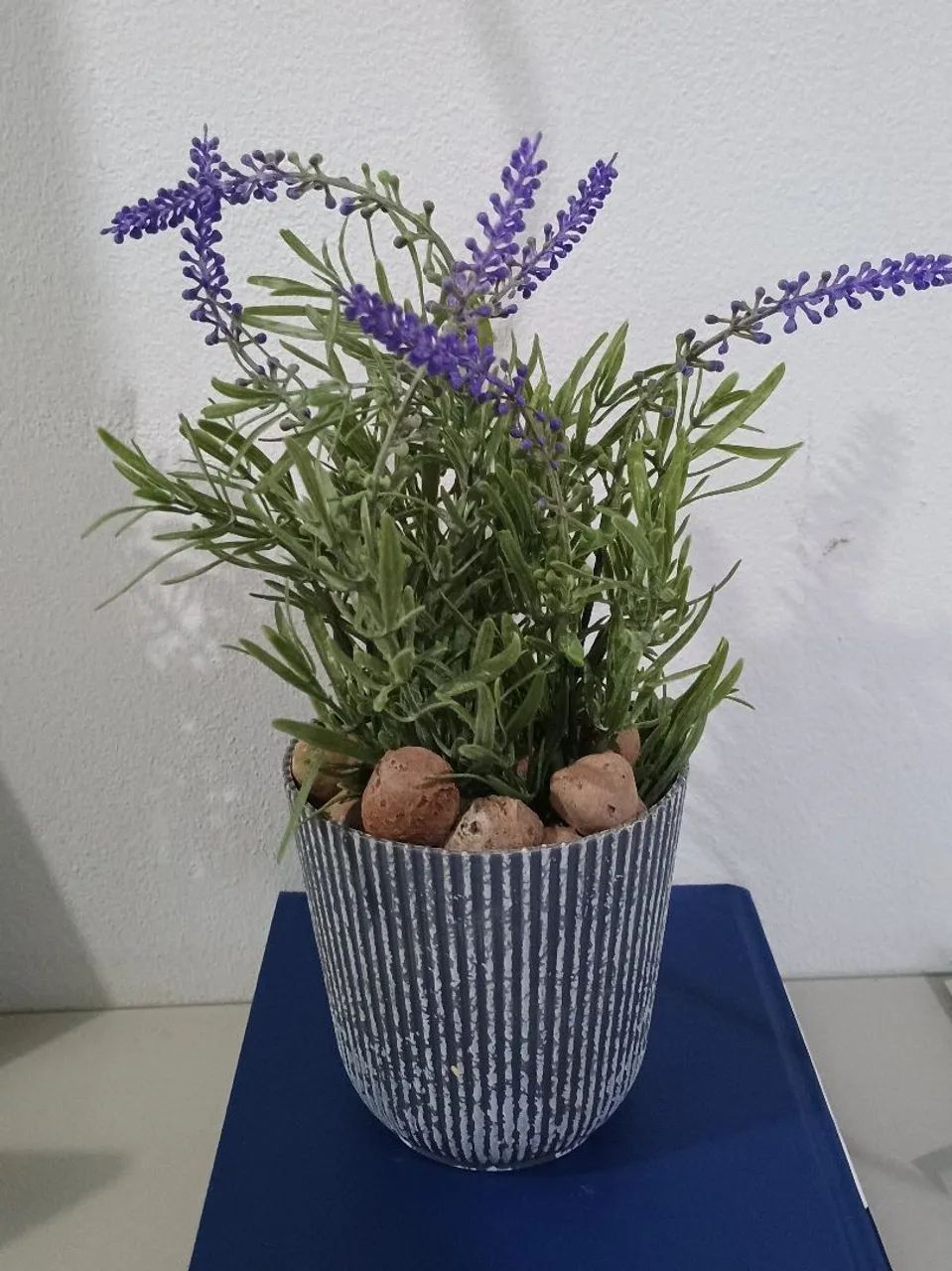 Lindo arranjo com lavanda artificial novo