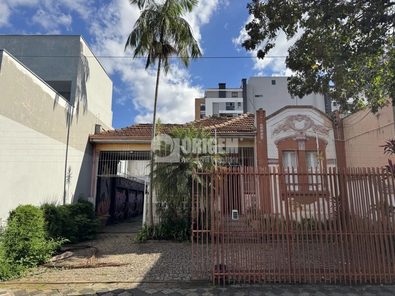 Terreno ZR4 no Centro com 330,00m2.