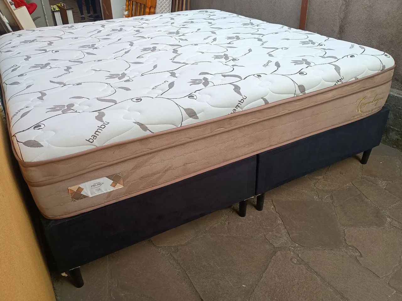 Conjunto box, tamanho King, com bases novas! - Foto 3