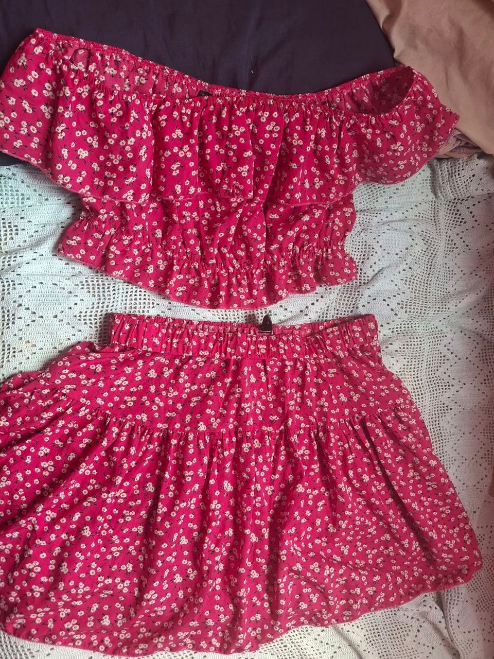 Vendo conjunto saia e cropped. - Foto 3