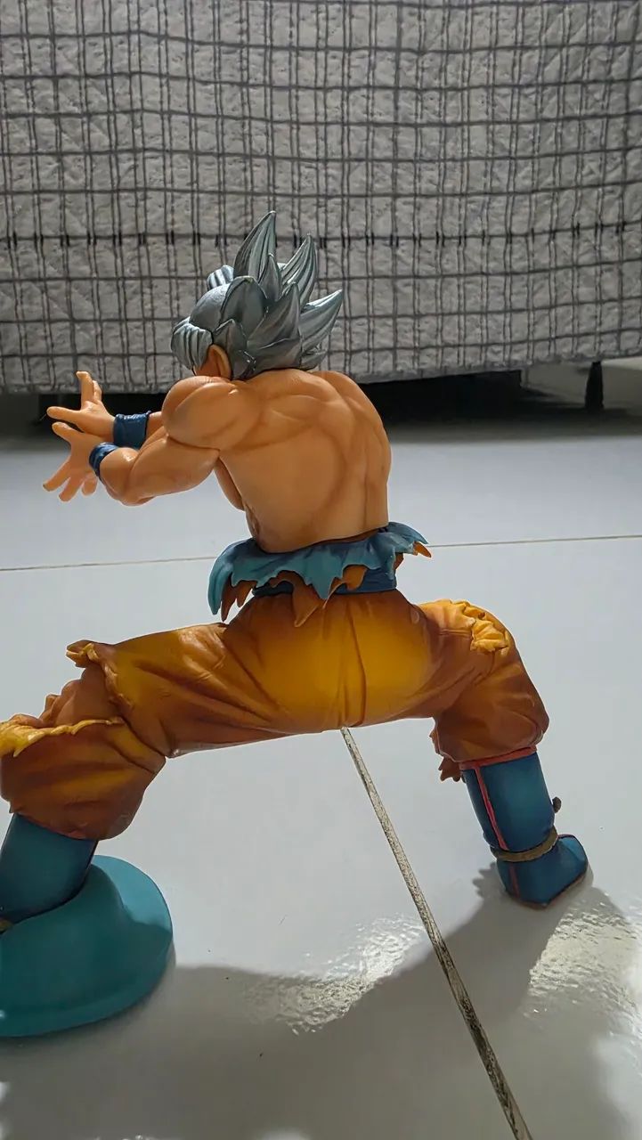 Miniatura goku ultra instinto - ORIGINAL - Foto 3