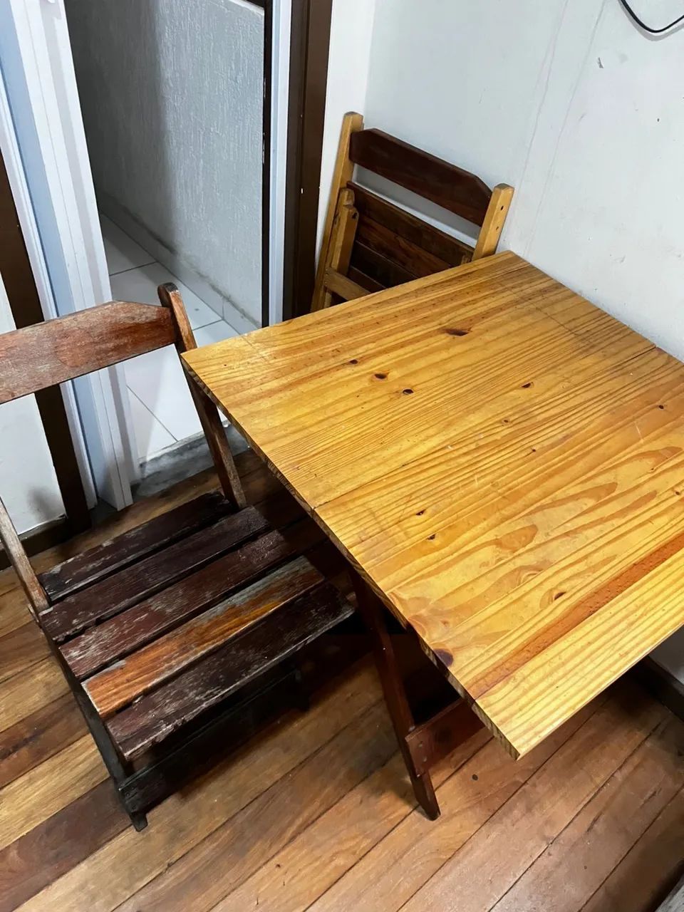 Mesa com cadeiras 