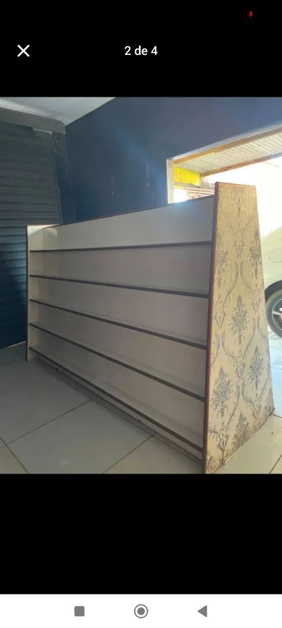 Vendo Ilha expositora pra loja, resistente, espaçosa,com várias prateleiras. - Foto 3