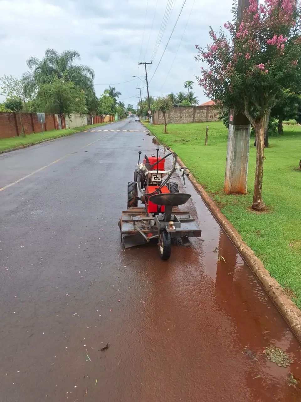 Vende-se trator Tobata Diesel - Foto 4