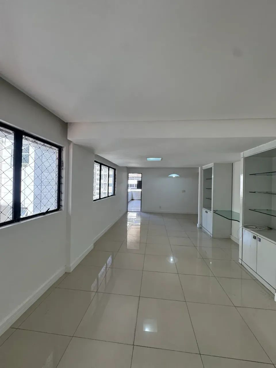 Apartamento amplo na Ponta Verde! - Foto 5
