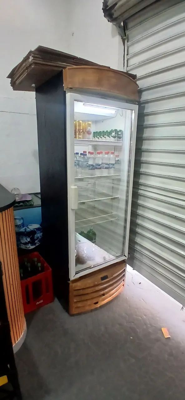 Geladeira Expositora Comercial Funcionando Perfeitamente - Foto 2