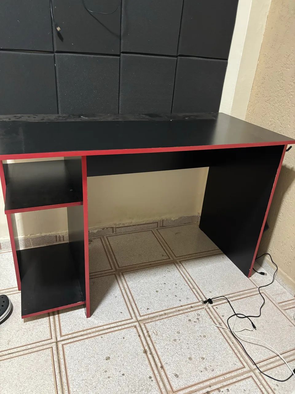 Vendo mesa para escritório/ gamer - Foto 2