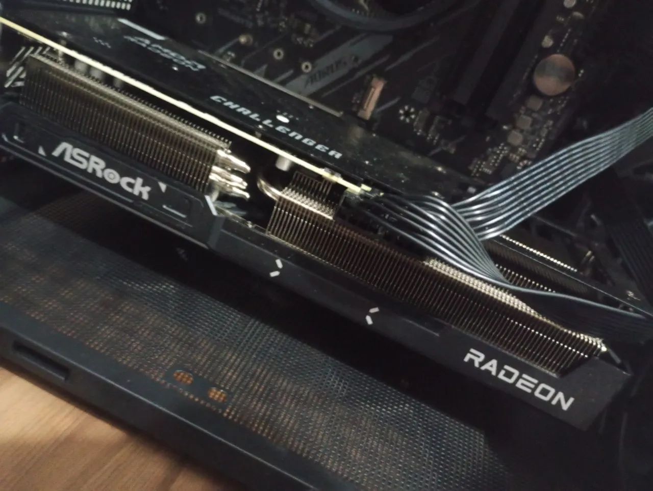Rx9070XT Asrock Challenger - Foto 3