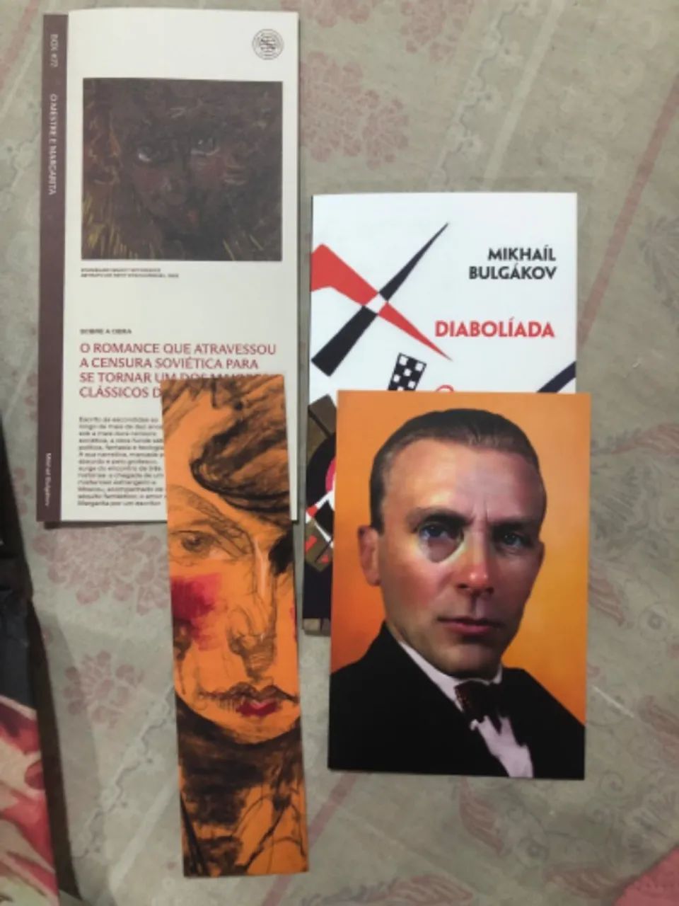 Livro o mestre e a margarida  - Foto 3