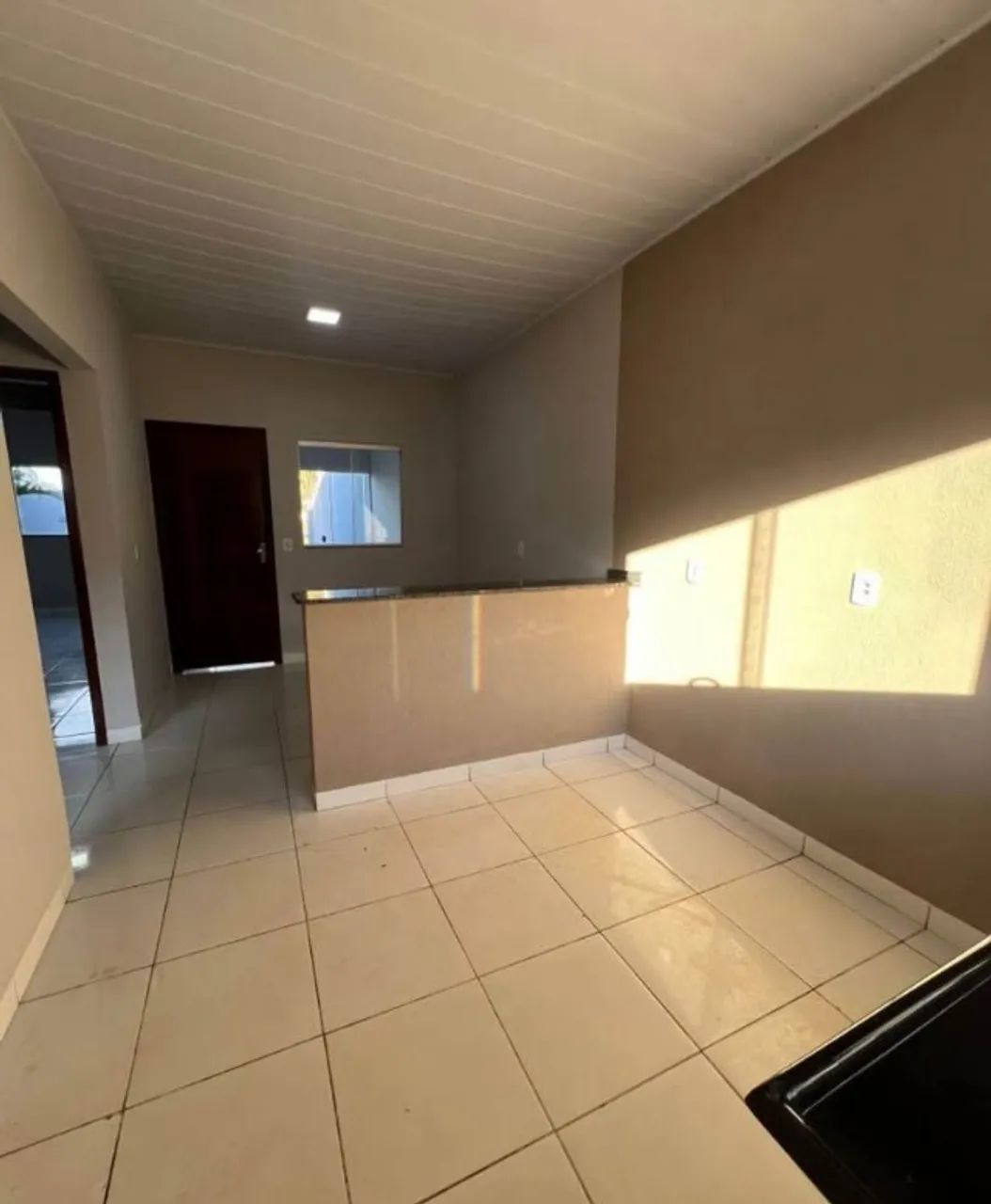 - CASA BEM LOCALIZADA À VENDA - Foto 3