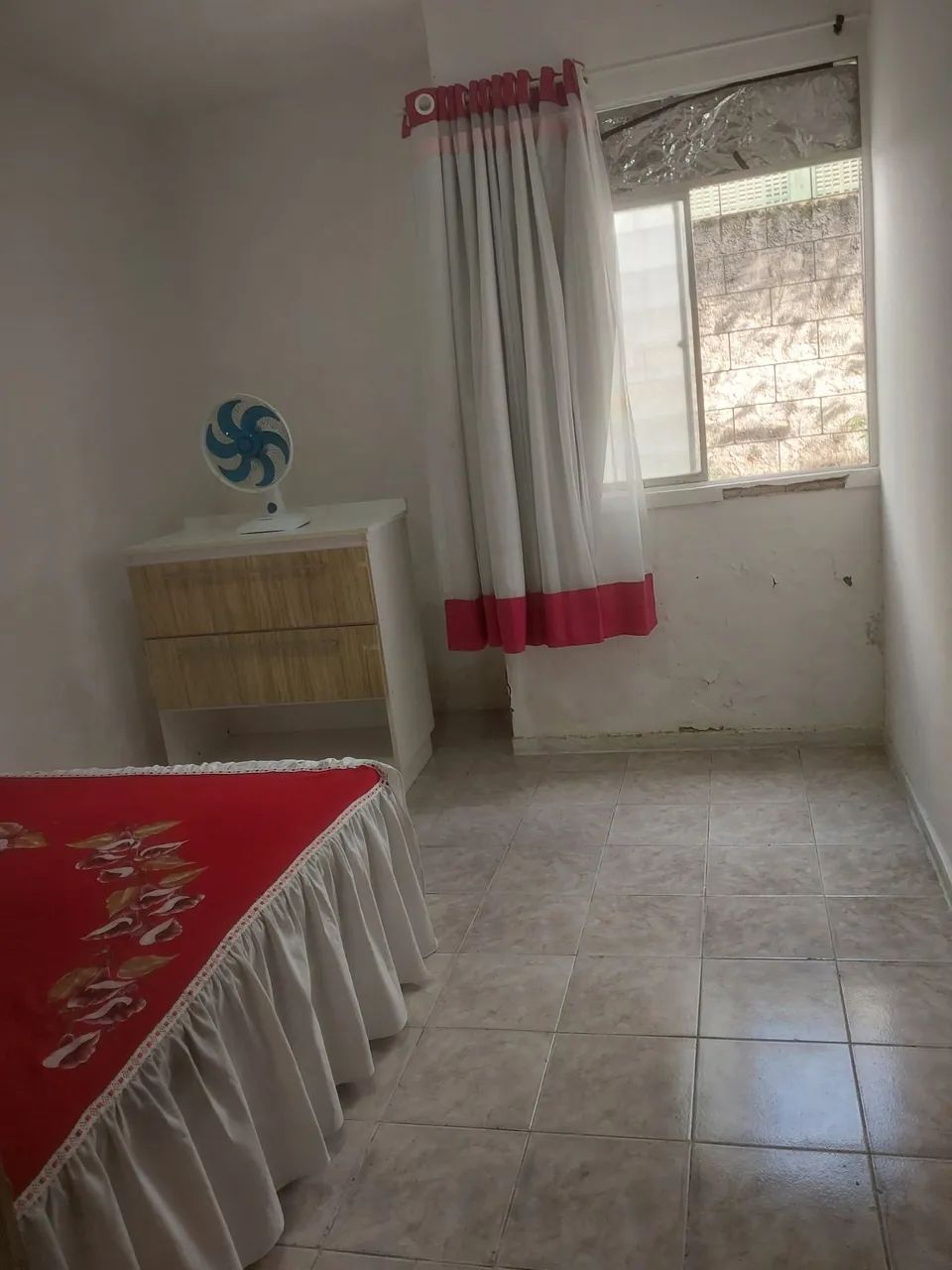 Aluga-se quarto para mulheres - Foto 3
