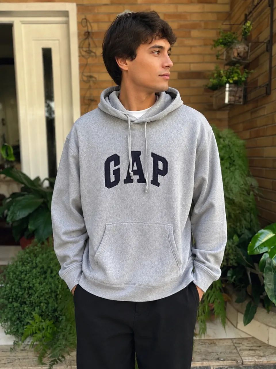 GAP Moletom Masculino com Capuz Cinza 