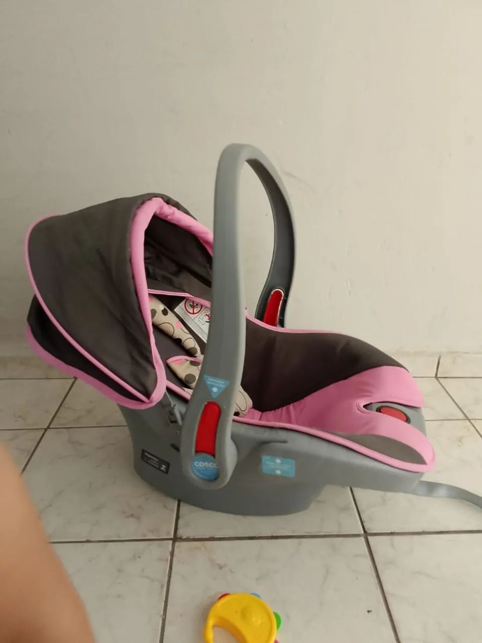 Conjunto carrinho de bebê e bebê conforto  - Foto 3