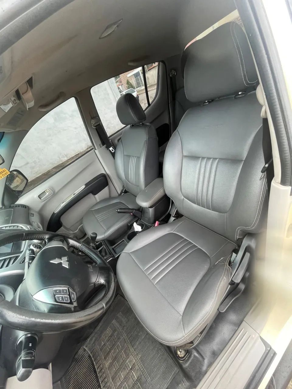 Mitsubishi L200 Triton Savana 3.2 CD TBI Dies. Mec. 2015 - Foto 2