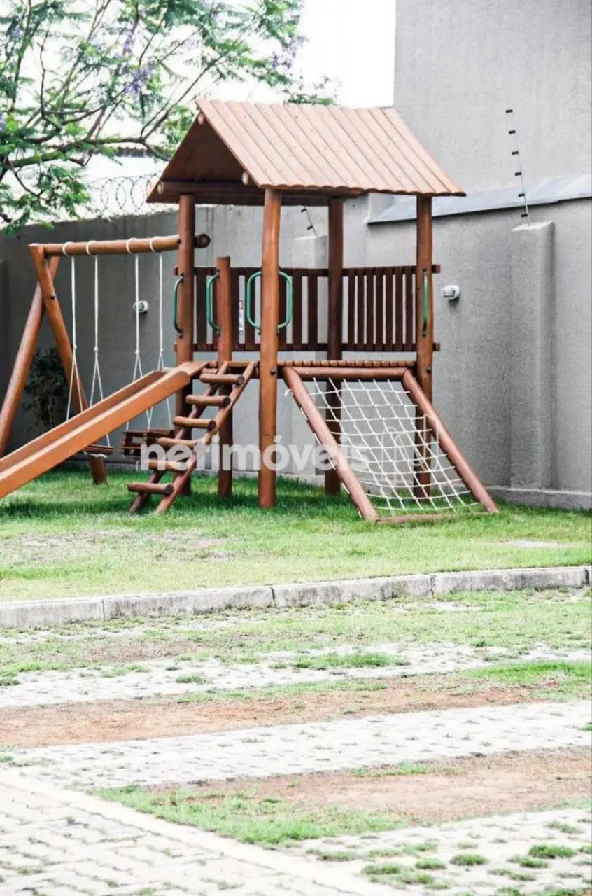 Vendo área privativa no Carlos Prates 