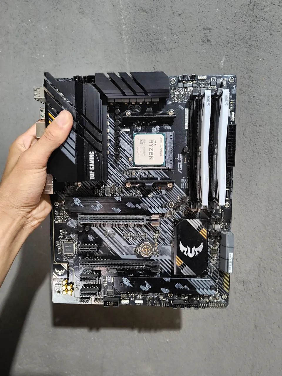 Ryzen7 5700X3D B550 32GB 850W PCセット KIT RYZEN 7 5700X3D + B550 + 32GB - Peças de Hardware - Taguatinga