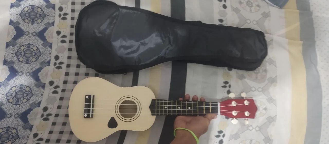 Ukulele novo, viola de reggae e pagode
